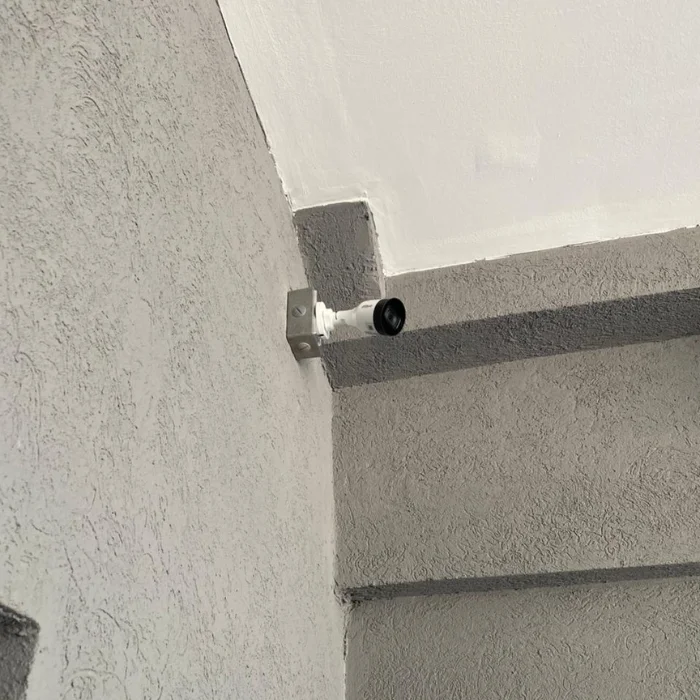 Cámara Dahua profesional instalada