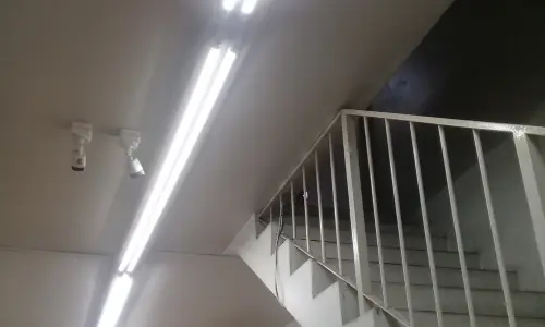 Instalación de cámaras en galpón industrial
